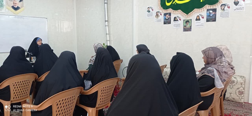 ارتقای مهارت‌های پژوهشی طلاب با آموزش اصول نگارش مقاله علمی در مدرسه زهراییه نجف‌آباد