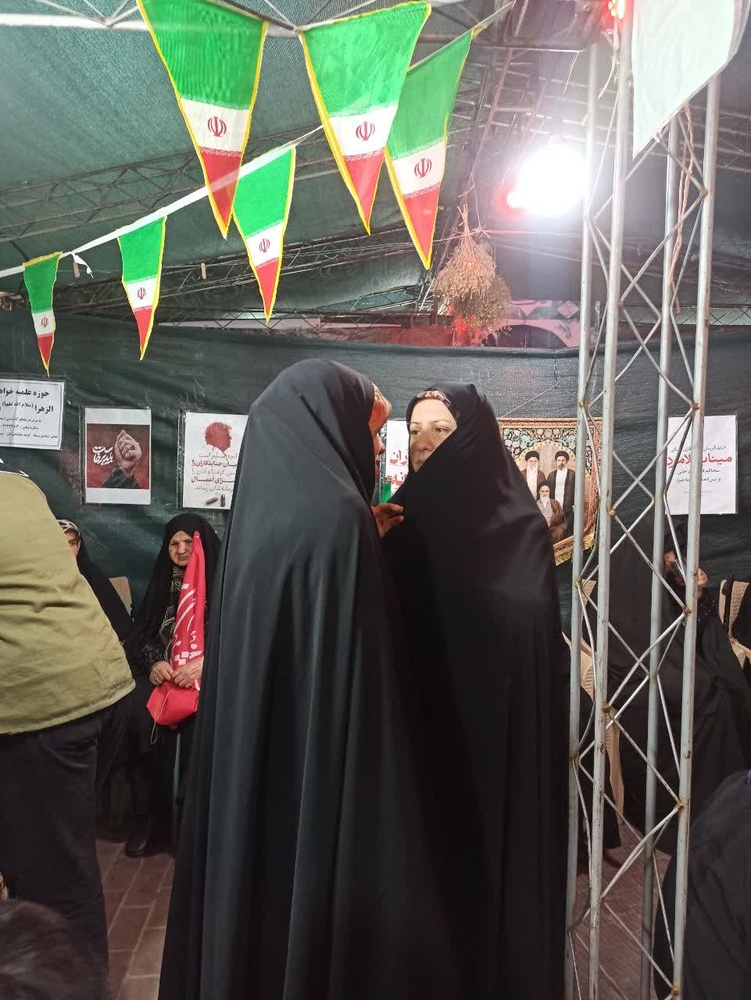 فعالیت‌های تبلیغی و تبینی طلاب مدرسه علمیه الزهراء(س) زنجان در موکب شبانه