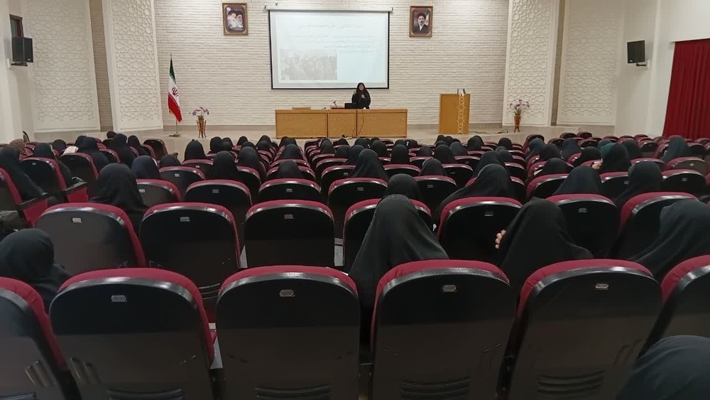 خانواده سنگر مقاومت در برابر تهدیدهای فرهنگی و اقتصادی است