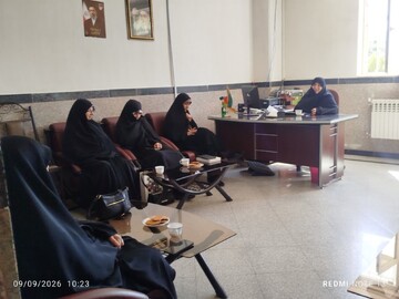 تبیین راهکارهای نوین مقابله با بحران حجاب در نشست هیئت اندیشه‌ورز مدرسه علمیه حضرت زینب