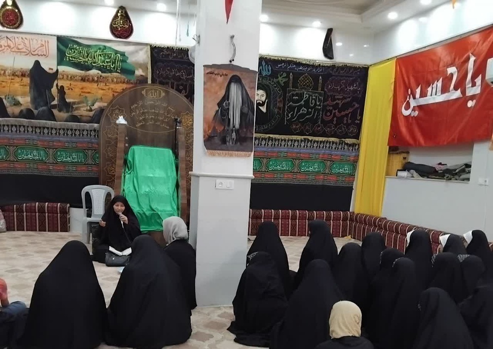 ارتقای آگاهی خانواده‌ها در شادگان؛ جلسه فرزندپروری با تأکید بر نقش الگویی والدین