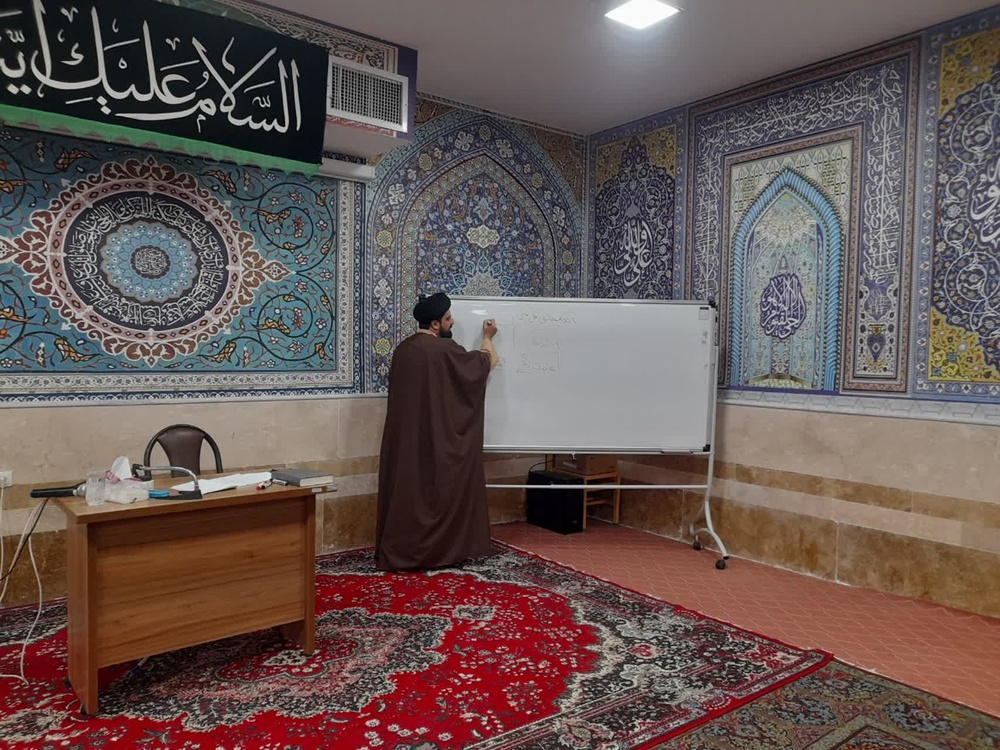 برگزاری دوره مهدویت در مدرسه علمیه ریحانه الرسول شهرستان نورآباد