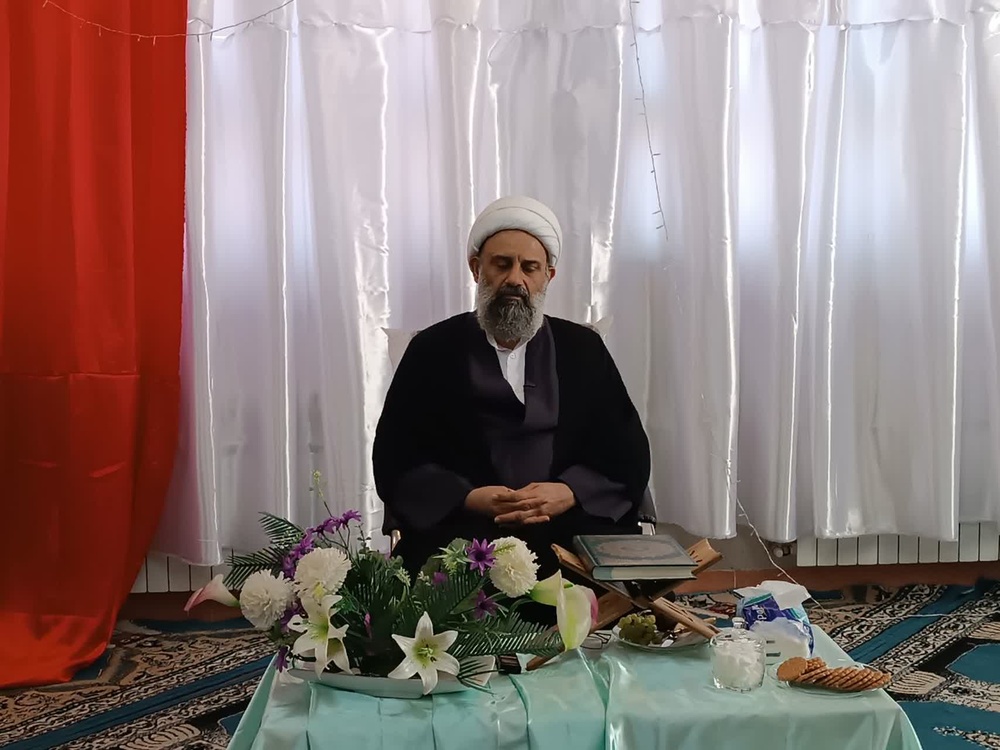 مدیر حوزه‌های علمیه خواهران