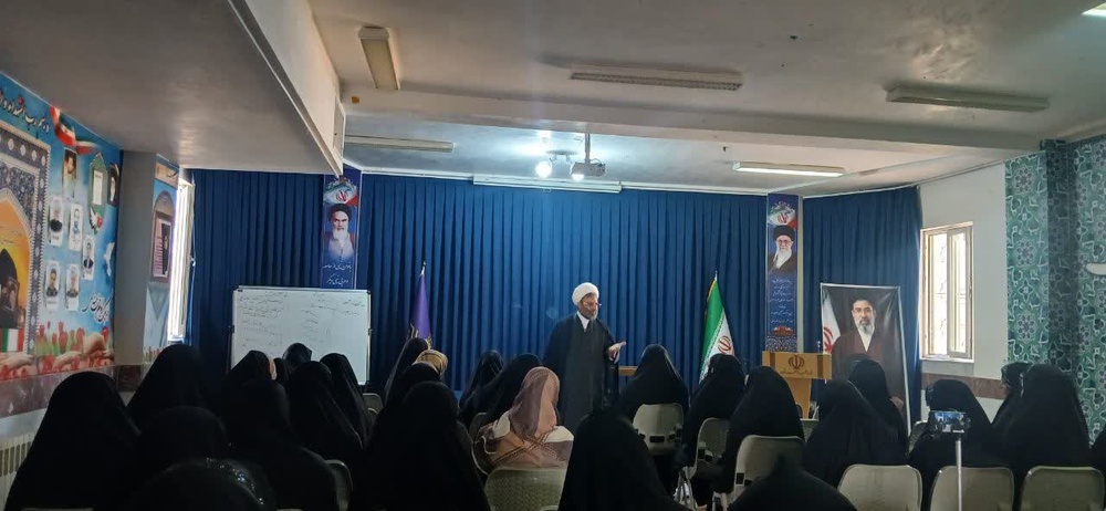 برگزاری فرآیندِ تربیت؛ تخصصی‌سازی مهارت‌های والدین در مدرسه علمیه تخصصی الزهرا (س) قروه
