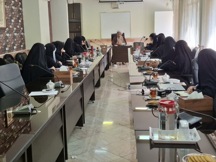 کارگاه آموزشی پایان‌نامه نویسی در مجتمع آموزش علوم اسلامی کوثر تهران