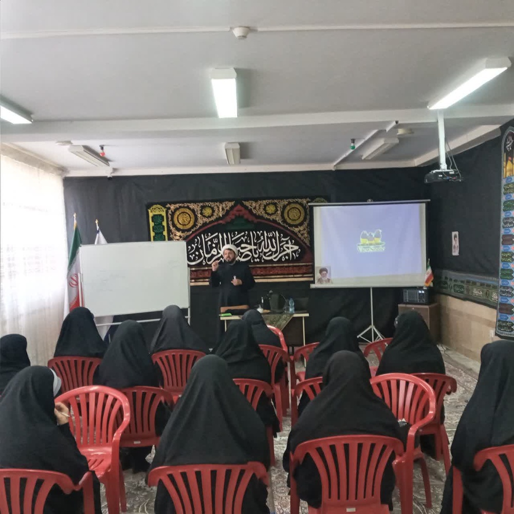 دوره ۱۰ جلسهای تربیت مربی مشاوره در مدرسه علمیه فاطمیه قروه درگزین به ایستگاه پایانی رسید