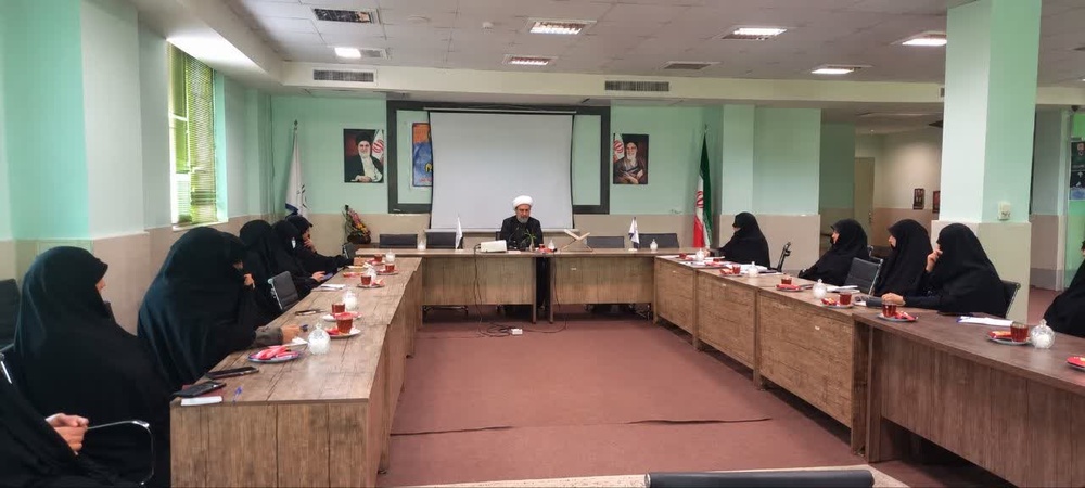 تأکید بر تربیت‌محوری و نقش‌آفرینی اجتماعی مدارس علمیه خواهران استان البرز