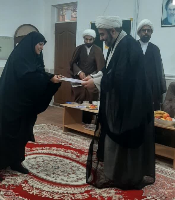 بازدید مدیر حوزه علمیه خواهران استان خوزستان از مدرسه علمیه امیدیه