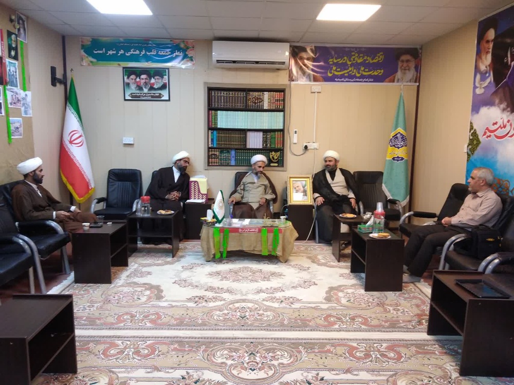 مدیر حوزه علمیه خواهران استان خوزستان با امام جمعه محترم شهرستان امیدیه دیدار کرد