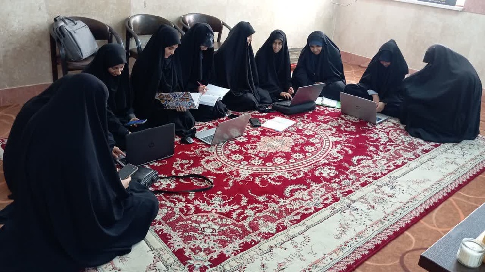 گسترش آموزشهای تخصصی سئو در مدرسه علمیه شهرستان آبادان ؛ برنامه چندسطحی تیم گلدون