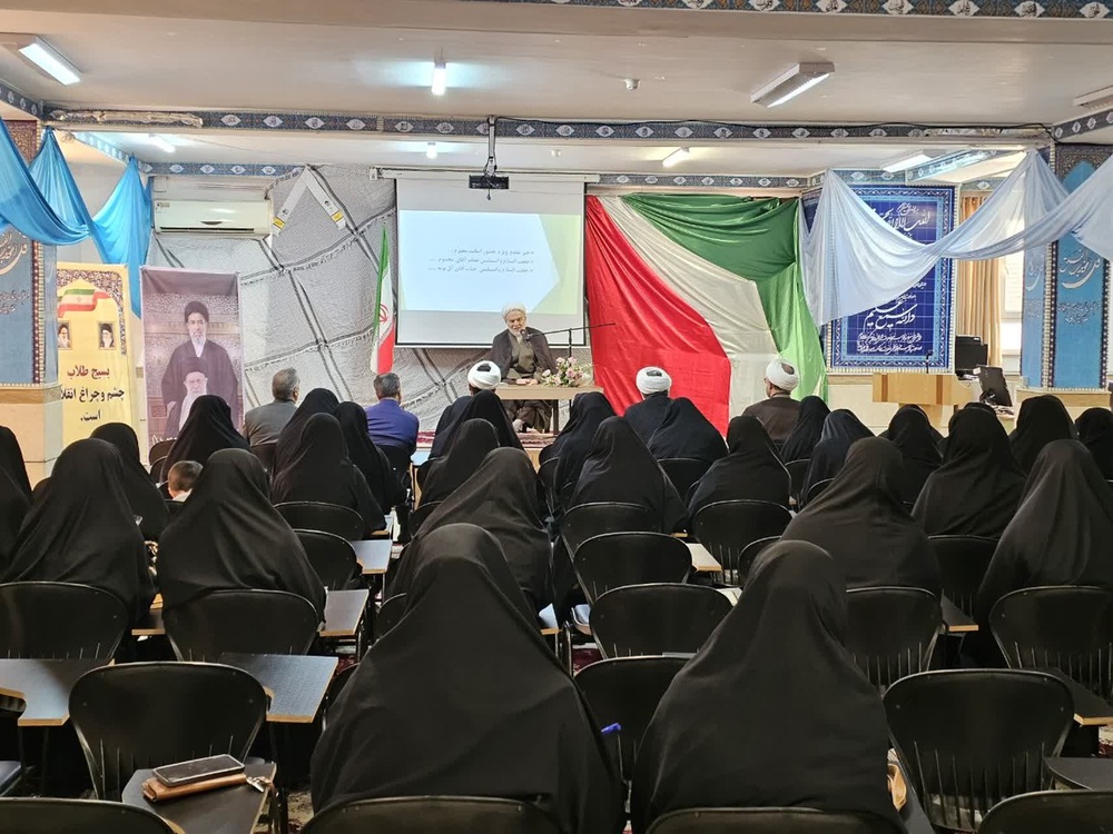 گامی در جهت توان‌افزایی اساتید؛ برگزاری دوره و کارگاه‌های تخصصی رسم استادی و اخلاق حرفه‌ای در سنندج