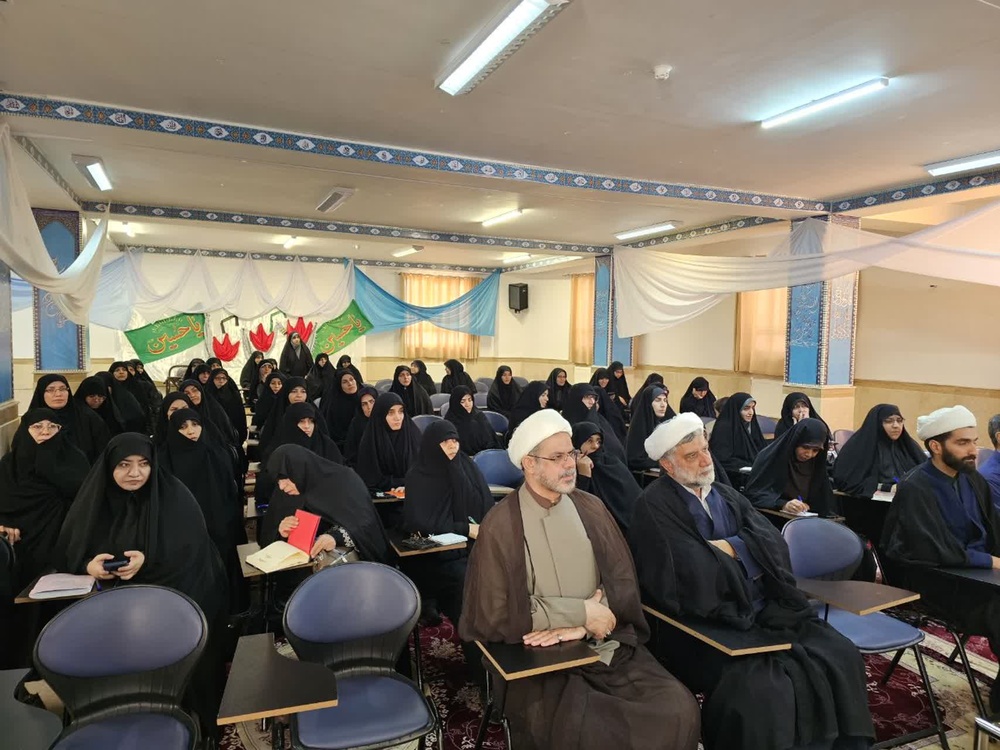 گامی در جهت توان‌افزایی اساتید؛ برگزاری دوره و کارگاه‌های تخصصی رسم استادی و اخلاق حرفه‌ای در سنندج