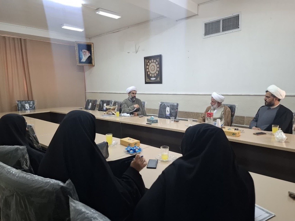 برگزاری نخستین گردهمایی اساتید رشته امامت در مدرسه علمیه حضرت آمنه (س)