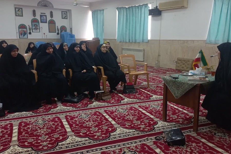 بررسی چالش‌های تربیتی و ارتباطی نوجوانان در مدرسه علمیه تخصصی فاطمه‌الزهرا(س) اردکان