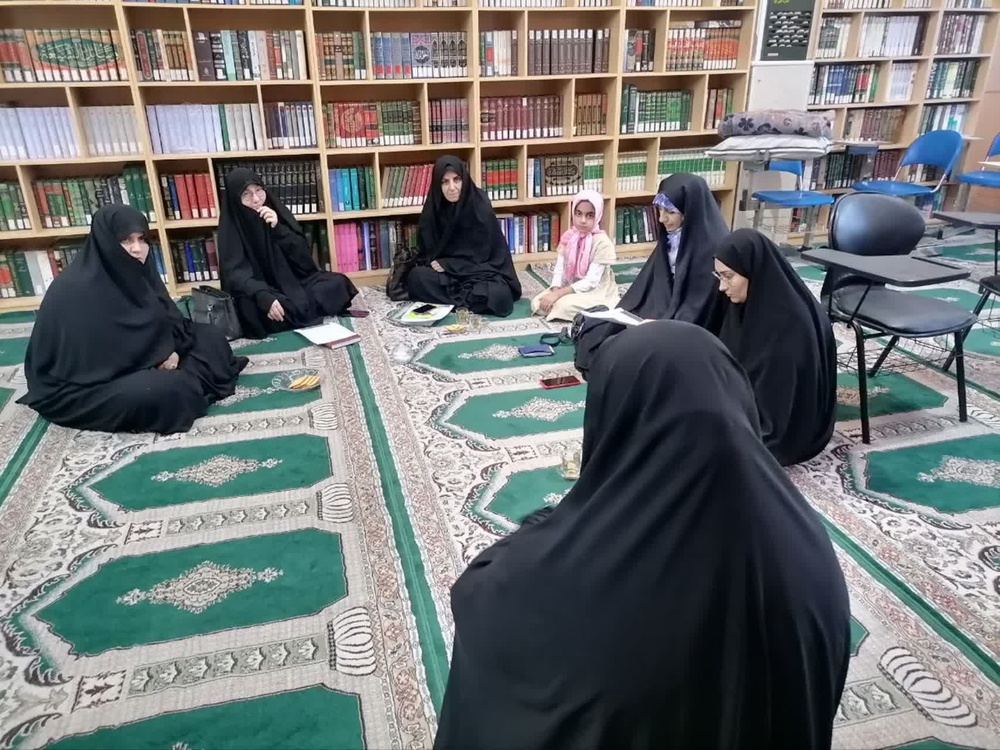 برگزاری سلسله جلسات مباحثه اندیشه امامان انقلاب در حوزه علمیه الزهرا(س) پردیس