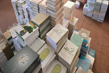 ۴۶۱ عنوان کتاب درسی حوزه علمیه خواهران یزد برای سال تحصیلی جدید آماده توزیع شد
