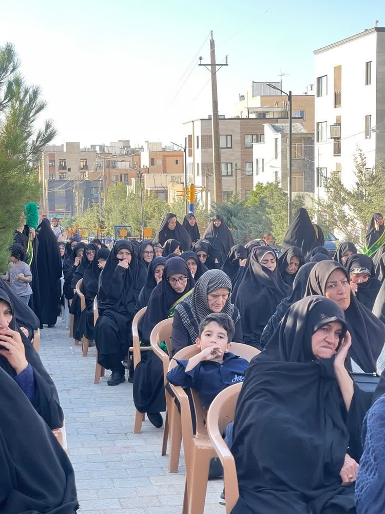 تجلیل از ایثارگری در سایه دفاع مقدس؛ برگزاری مراسم آبروی محله، افتخار کوچه در همدان