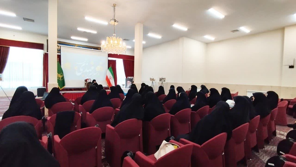 تأکید بر پشتیبانی از ولایت فقیه و پرهیز از آفت حجاب اکبر در مسیر علم‌آموزی