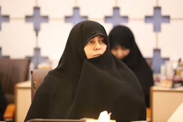 تصاویر/ آیین رونمایی از ویژه‌نامه‌های «جنگ و مقاومت» و کتاب «روایت‌های پایداری» حوزه‌های علمیه خواهران