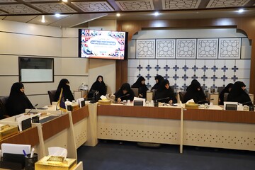 تصاویر/ آیین رونمایی از ویژه‌نامه‌های «جنگ و مقاومت» و کتاب «روایت‌های پایداری» حوزه‌های علمیه خواهران