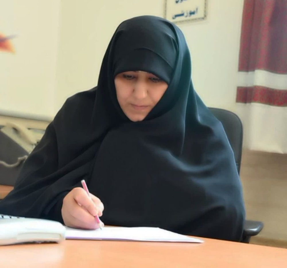 طلبه تراز؛ پیوندِ علم و ایمان برای نقش‌آفرینی در جامعه/ لزومِ مأنوس‌شدنِ طلاب با اندیشه‌های رهبری