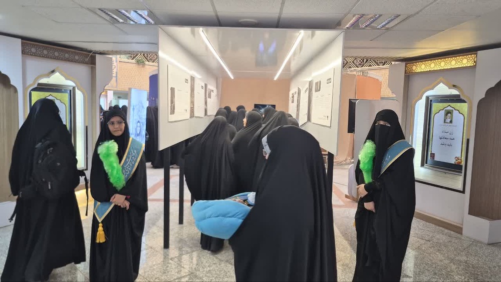 نقشآفرینی فعال طلاب حوزه علمیه خواهران استان قم در برگزاری آیین مشترک آغاز سال تحصیلی ۱۴۰۶ _ ۱۴۰۵