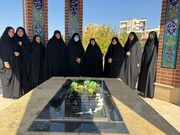 برگزاری مراسم غبارروبی مزار شهید گمنام در حوزه علمیه حضرت زینب (س) به مناسبت هفته دفاع مقدس