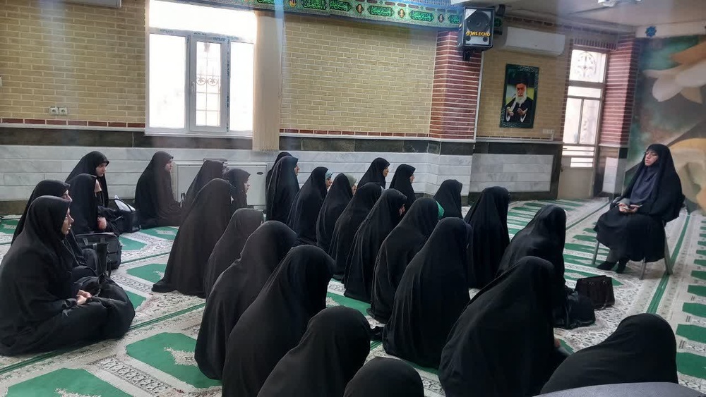 رسالت طلاب خواهر در عصر جدید، حضور مؤثر در عرصه جهاد تبیین است