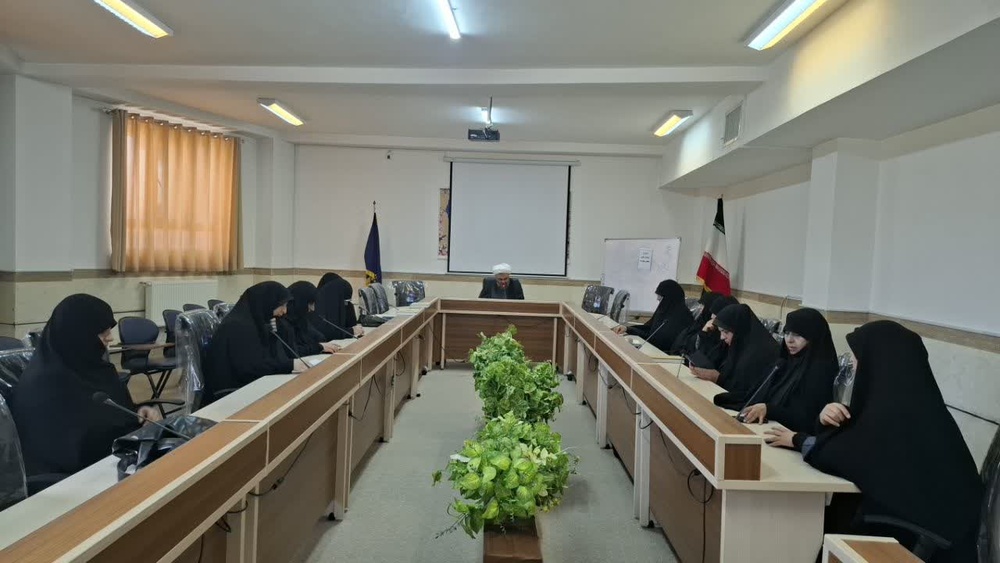 معارفه مدیریت جدید حوزه علمیه خواهران ریحانه‌النبی (س) سنندج