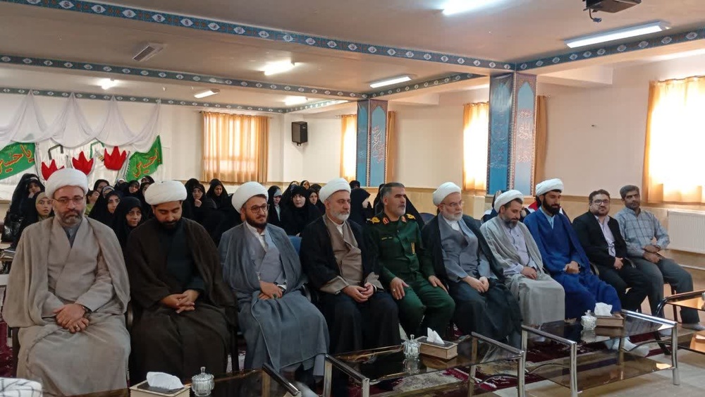 معارفه مدیریت جدید حوزه علمیه خواهران ریحانه‌النبی (س) سنندج