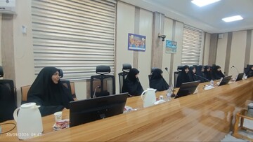 تصاویر/برگزاری نشست تخصصی مدیران و معاونین مدارس علمیه خواهران استان هرمزگان/قشم