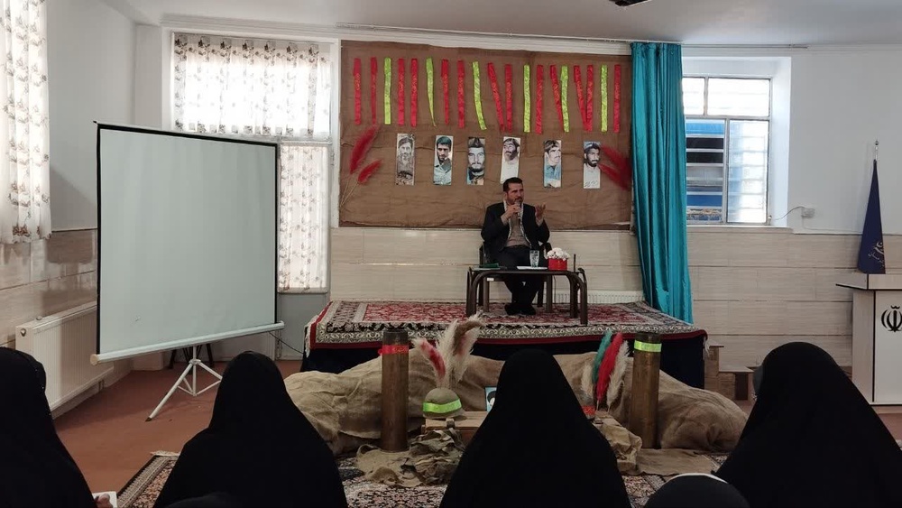 طلاب، مغز متفکر جامعه در مسیر زمینه‌سازی ظهور هستند