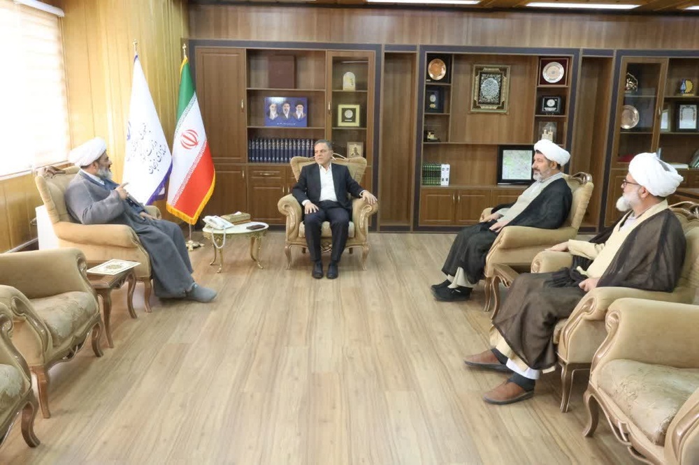 نشست مشترک مدیران حوزه‌های علمیه و مسئولان استان زنجان با هدف بررسی وضعیت طلاب برگزار شد