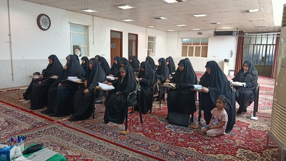تأکید بر پیوند معرفت دینی و کنشگری اجتماعی در نشست سیر مطالعاتی طلاب خوزستان