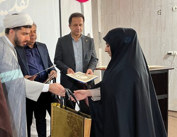 تصاویر/مراسم افتتاحیه سال تحصیلی جدید در مدرسه علمیه فاطمه الزهرا سلام‌الله‌علیها پارسیان