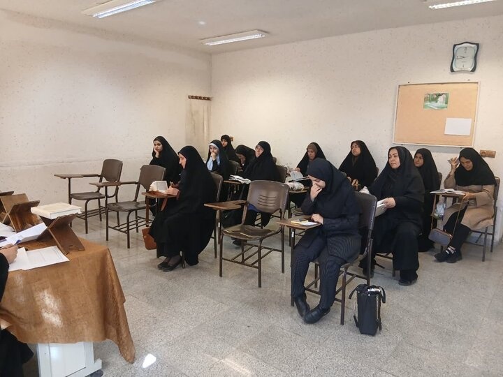 شانزدهمین دوره از مسابقات قرآن کریم در مدرسه علمیه فاطمه‌الزهرا اراک