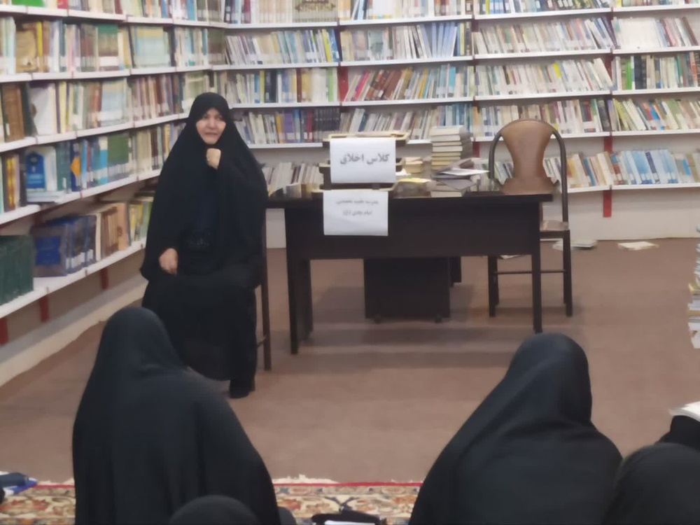 تبیین هویت واقعی طلبگی و تأکید بر الگوپذیری از علما