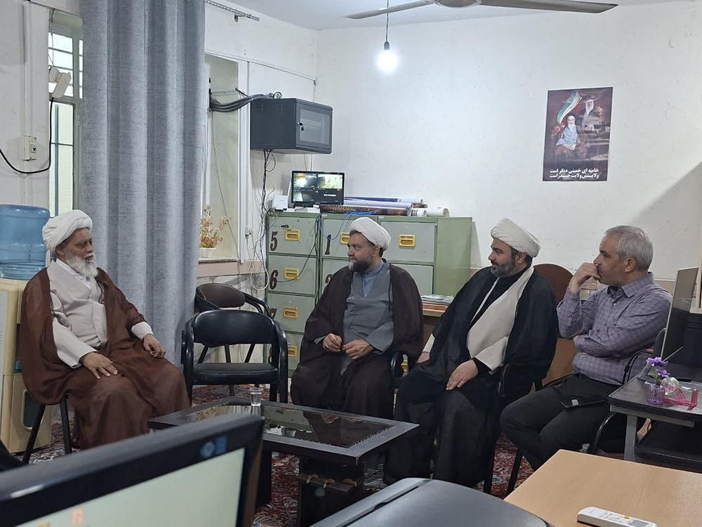 بازدید معاون محترم منابع انسانی و پشتیبانی مرکز مدیریت حوزه علمیه خواهران از مدرسه علمیه فاطمیه اروندکنار