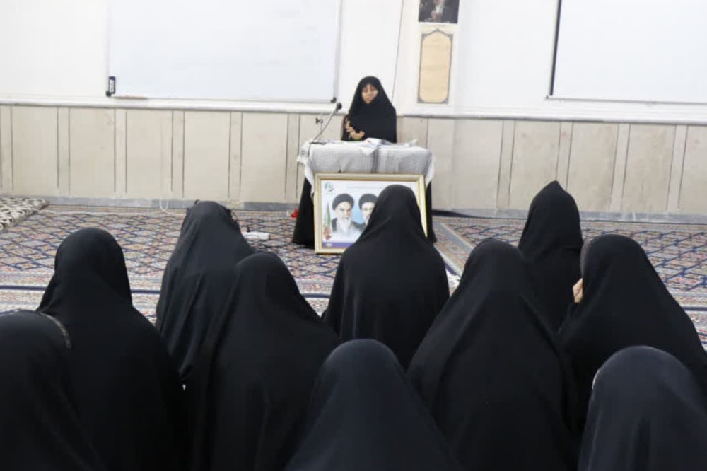 برگزاری نشست تدبر در قرآن با محوریت واکاوی سوره «عصر» در مدرسه علمیه الزهرا (س) گراش