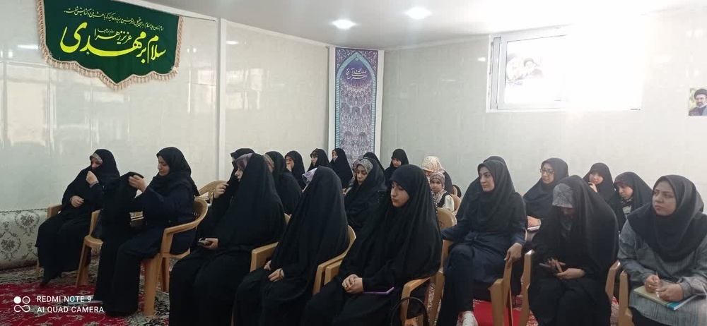 تأکید استاد اخلاق حوزه علمیه اصفهان بر پیوند علم، تزکیه و هویت طلبگی