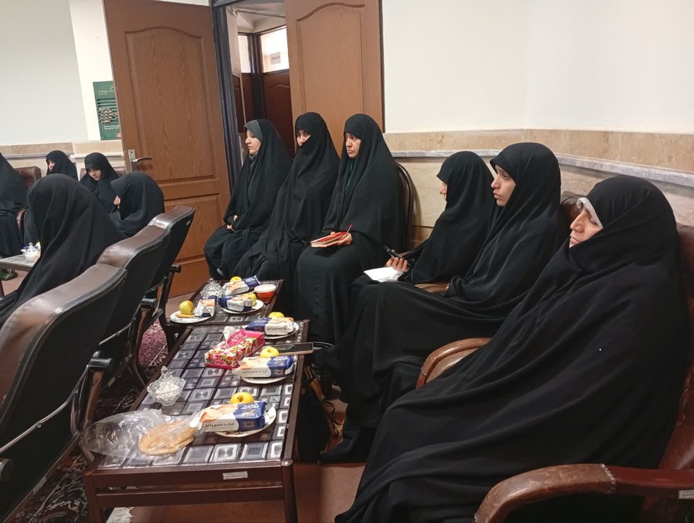 همافزایی ظرفیتهای حوزوی و نهادهای فرهنگی؛ دومین نشست معاونین فرهنگی مدارس علمیه خواهران همدان برگزار شد