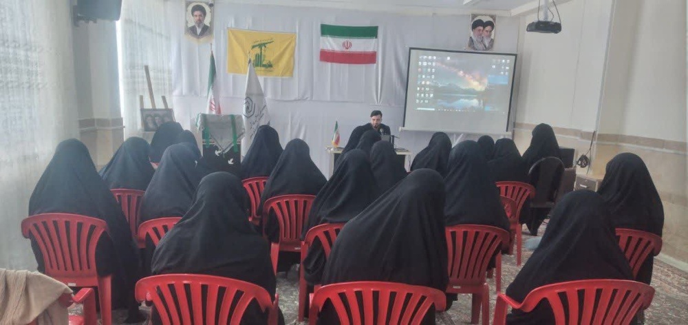 بررسی نقش هوش مصنوعی در مقابله با تهدیدات بیولوژیک در پیش‌نشست همایش بین‌المللی جنگ بیولوژیک در مدرسه علمیه فاطمیه قروه درگزین