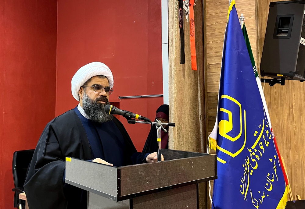 لزوم تلفیقِ تحصیل علوم دینی با خودسازی و بصیرت