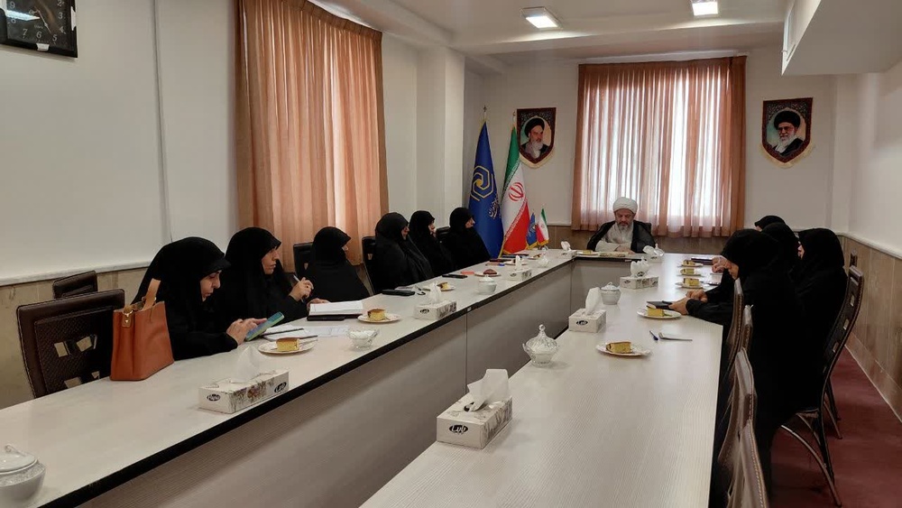 نشست تجربهنوردی نهضت خونخواهی با محوریت پیشرانی بانوان در استان سمنان
