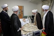 عیادت نمایندگان رهبر معظم انقلاب از آیت‌الله العظمی نوری‌همدانی + تصاویر
