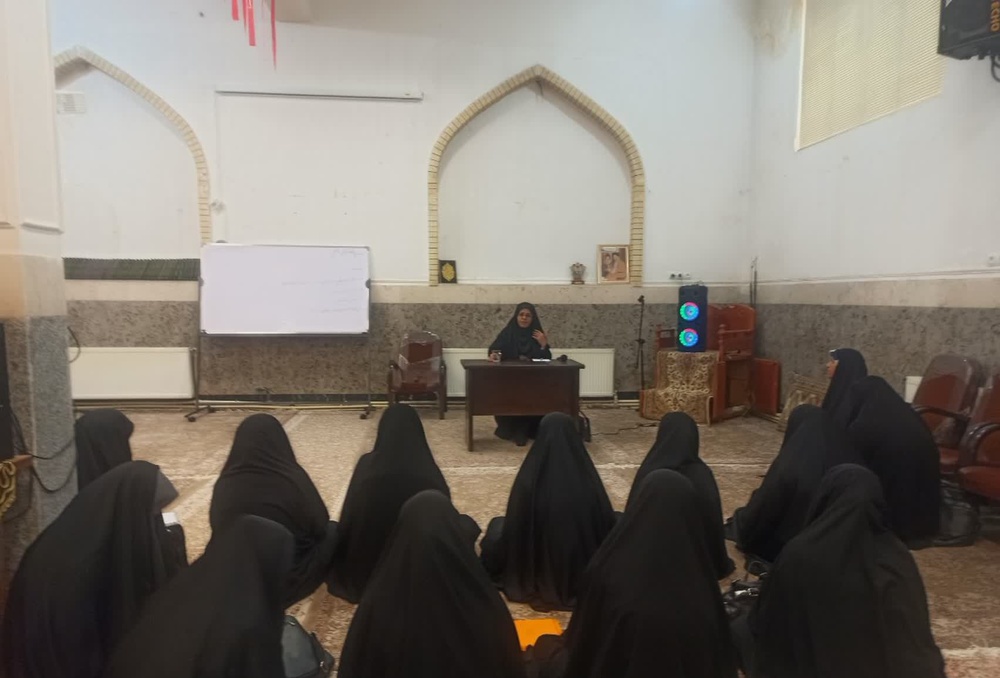 برگزاری نشست پژوهش عمومی در مدرسه علمیه فاطمیه خرم‌آباد