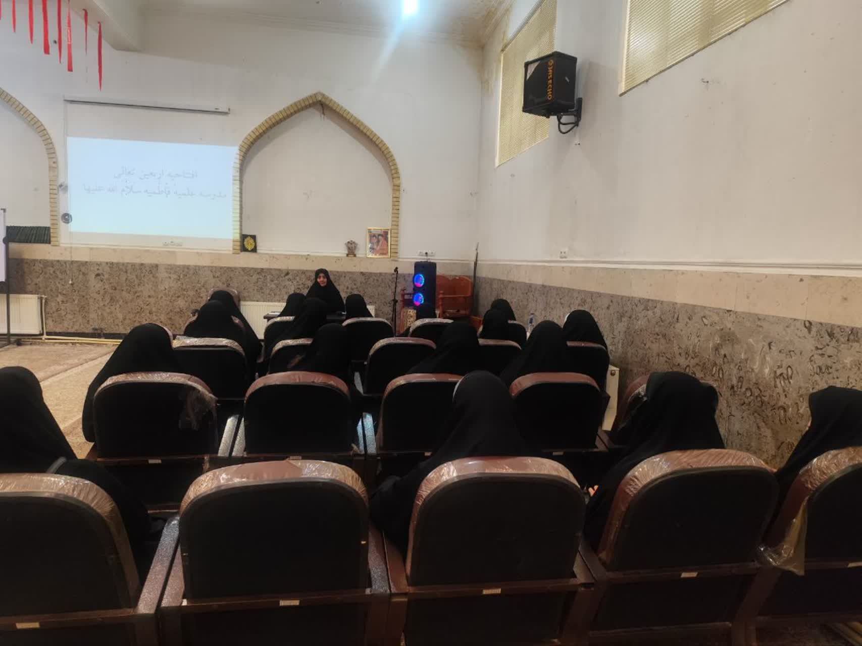 برگزاری نشست تبیینی با عنوان اخلاص در تحصیل در مدرسه علمیه فاطمیه
