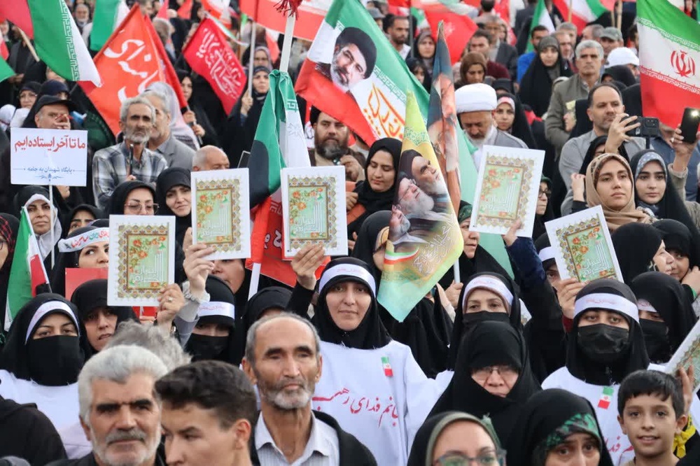حضور گسترده بانوان طلبه همدان در رزمایش «جانفدا» با عنوان «میثاق بانوان طلبه پیشرو»