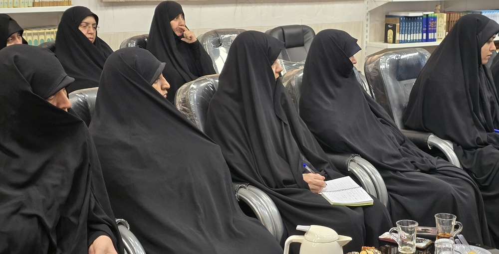 نشست معاون فرهنگی حوزه‌های علمیه خواهران کشور با مبلغان و معاونان فرهنگی یزد