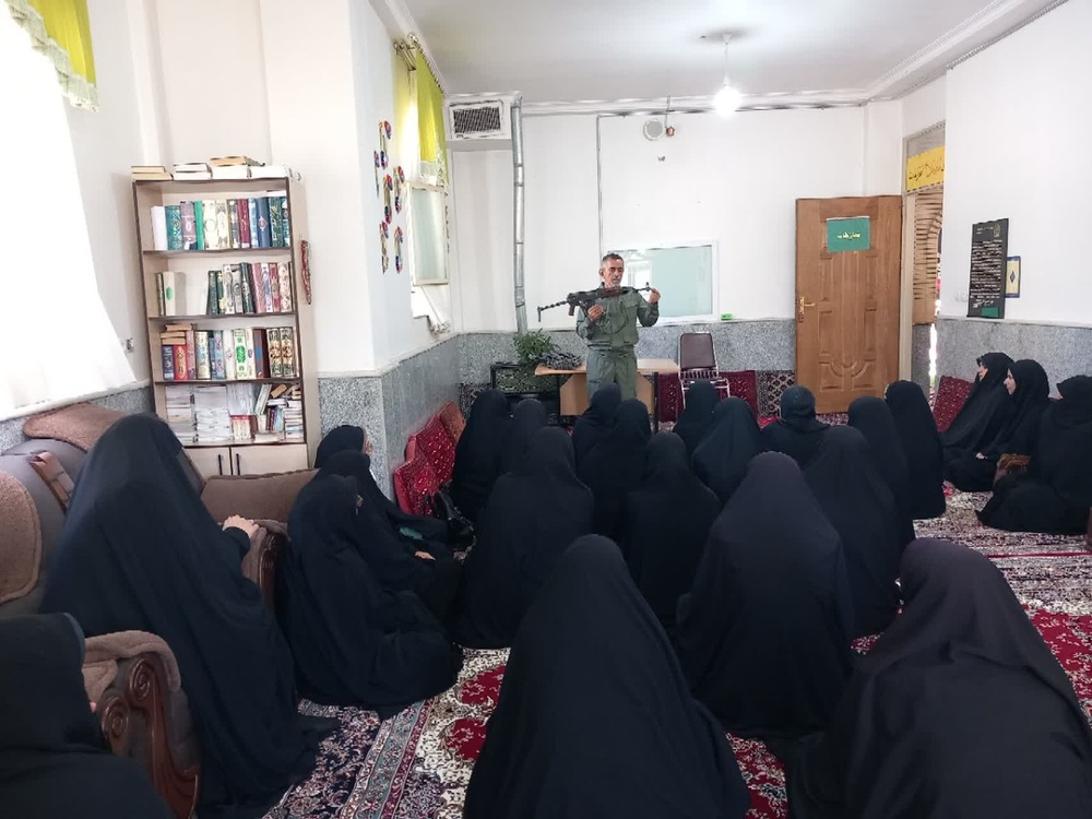 برگزاری دومین کارگاه آموزش نظامی «آمادگی در سایه ایمان» در بسطام